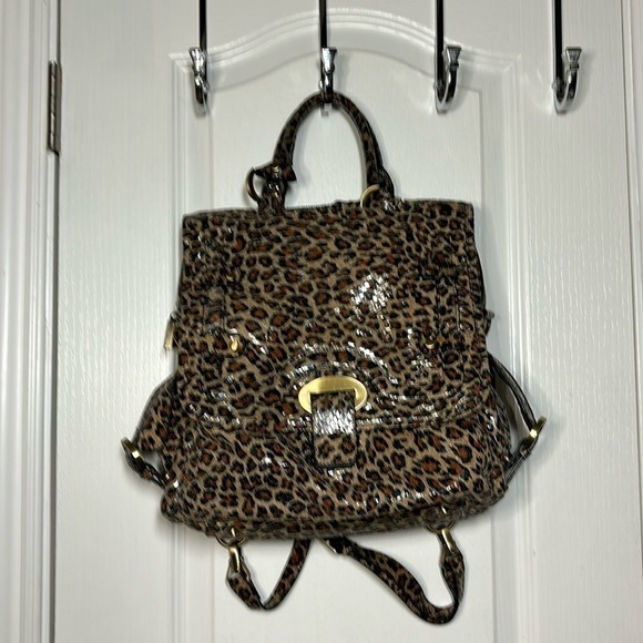 The Find Handbags - "The Find" Women's Leopard Vinyl Backpack 2 Outside Pockets Pre-Owned